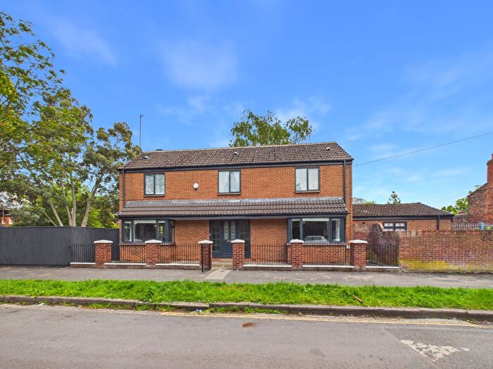 4 Bedroom Detached House For Sale In Richmond Street, Hull, HU5