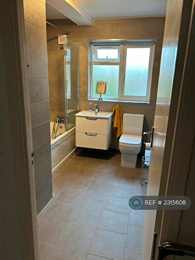 2 Bedroom Flat To Rent In Tokyngton Court, London, NW9