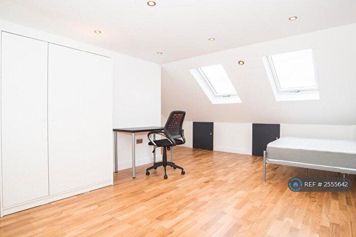 6 Bedroom Terraced House To Rent In Milton Court Road, London, SE14