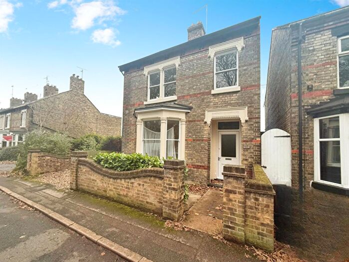 4 Bedroom Detached House For Sale In Fletton Avenue, Peterborough, PE2