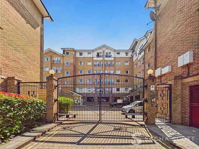 2 Bedroom Apartment For Sale In Melbourne Road, Salisbury House, SM6