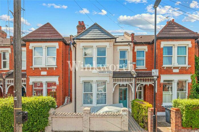 4 Bedroom Apartment To Rent In Mannock Road, Wood Green, N22