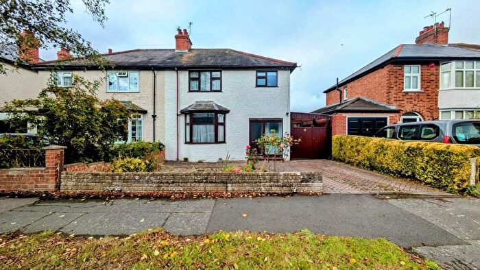 3 Bedroom Semi-Detached House For Sale In Sidney Road, Hillmorton, CV22