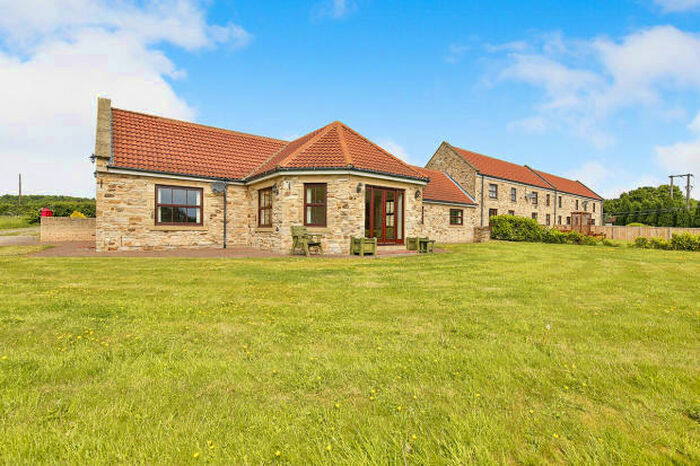 2 Bedroom Bungalow To Rent In Park House Farm, Oakenshaw, DL15