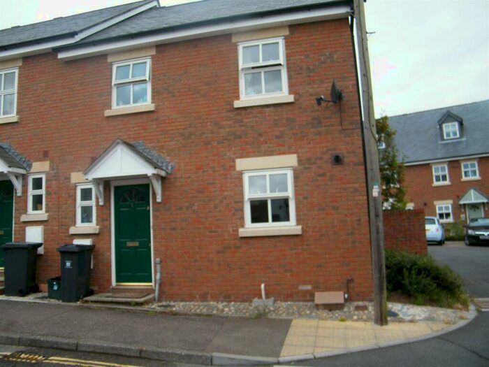 3 Bedroom House To Rent In The Old Saddlery, Honiton:, EX14