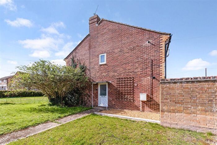 2 Bedroom Flat For Sale In The Drove, Andover, SP10