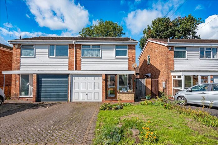 3 Bedroom Semi-Detached House For Sale In Chadcote Way, Catshill, Bromsgrove, Worcestershire, B61