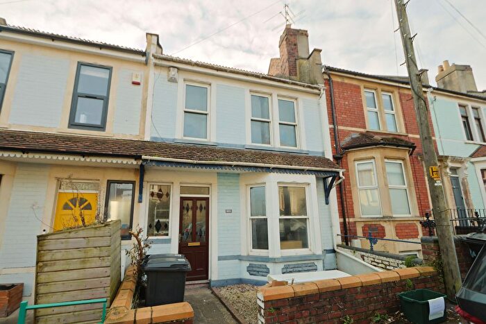 4 Bedroom Terraced House To Rent In Cotswold Road, Bedminster, Bristol, BS3