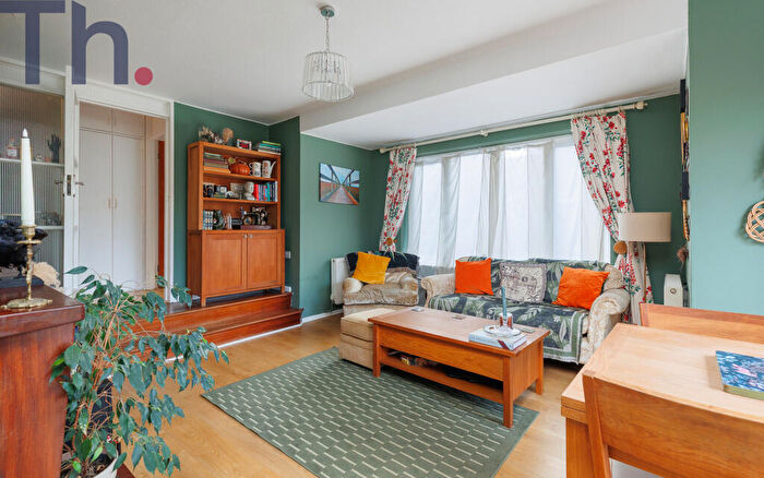 3 Bedroom Bungalow For Sale In Newport, Isle Of Wight, PO30