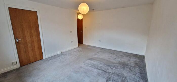 Studio To Rent In Moorland Road, Flat, PL7