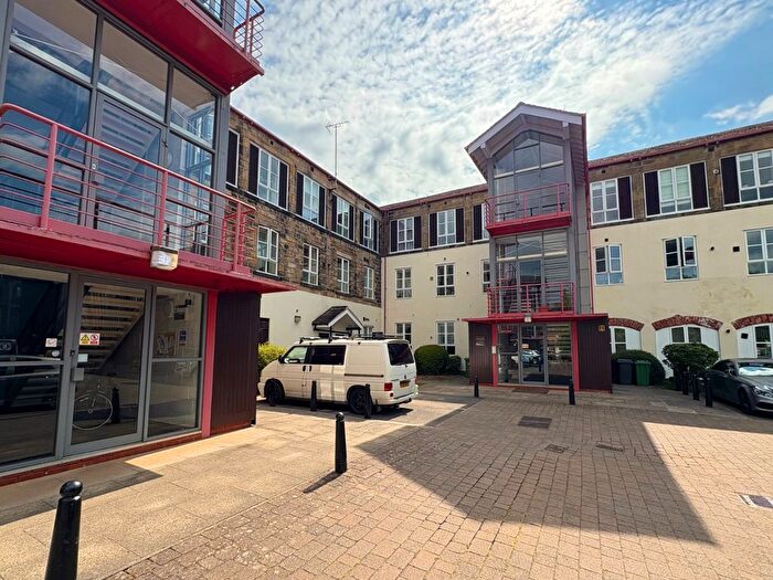 1 Bedroom Flat To Rent In Stone Mill Court, Meanwood, Leeds, LS6