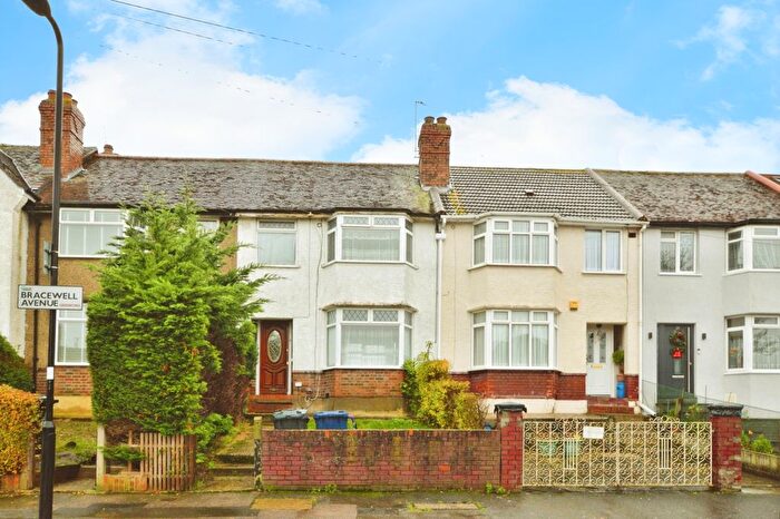 3 Bedroom Terraced House For Sale In Bracewell Avenue, Greenford, UB6