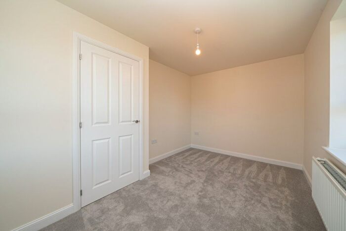 3 Bedroom Semi-Detached House For Sale In Barnes Mews, Broughton, Aylesbury, HP22