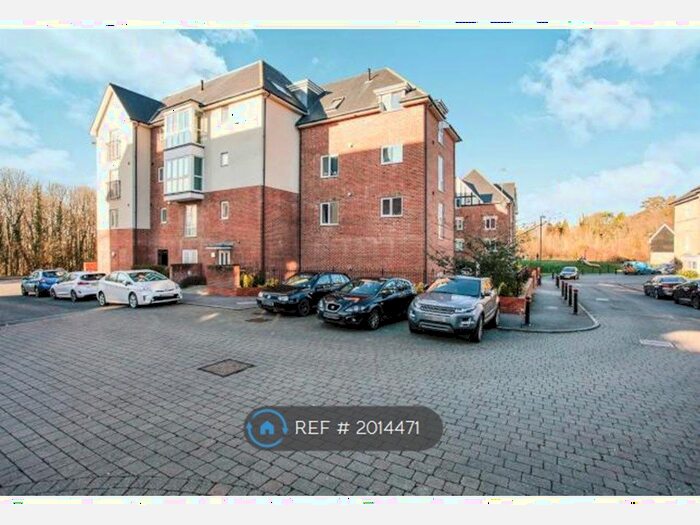 1 Bedroom Flat To Rent In Stone Court, Crawley, RH10