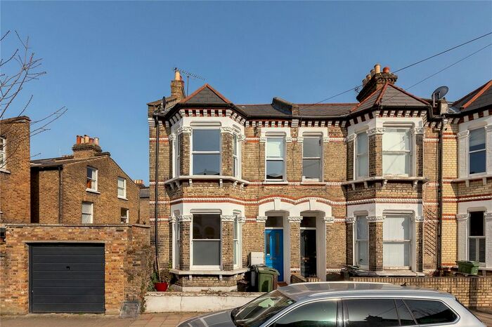1 Bedroom Flat To Rent In Corrance Road, London, SW2