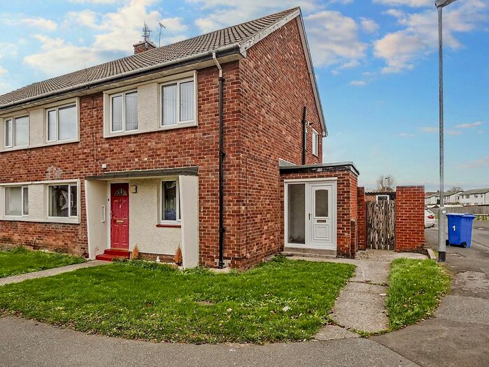 2 Bedroom Flat To Rent In Fallow Park Avenue, Blyth, NE24