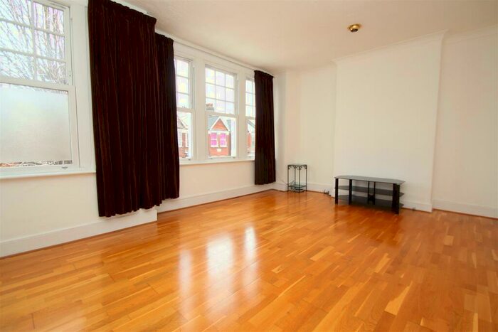 2 Bedroom Flat To Rent In Devonshire Road, Palmers Green, N13