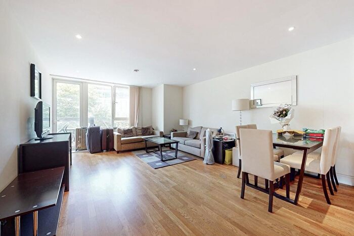 2 Bedroom Flat To Rent In Drayton Park, London, N5