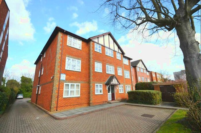 1 Bedroom Apartment To Rent In Mulgrave Road, Belmont, Sutton, SM2