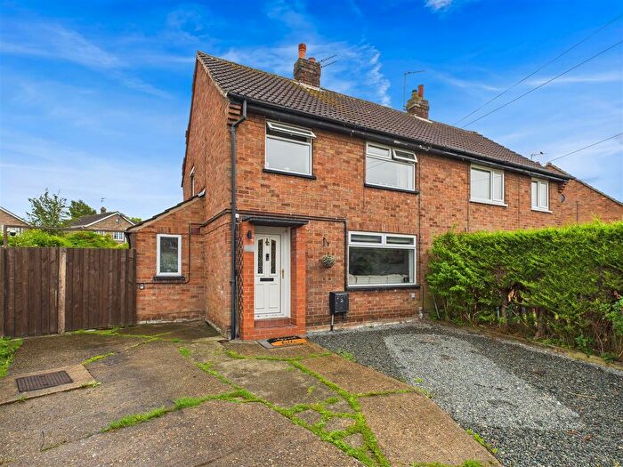 3 Bedroom Semi-Detached House For Sale In Nunnery Walk, South Cave, HU15