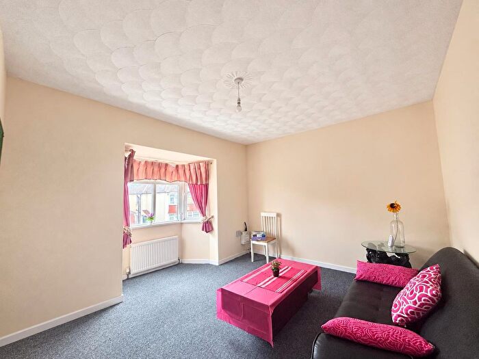 2 Bedroom Flat To Rent In Winchester Road, Southampton, SO16