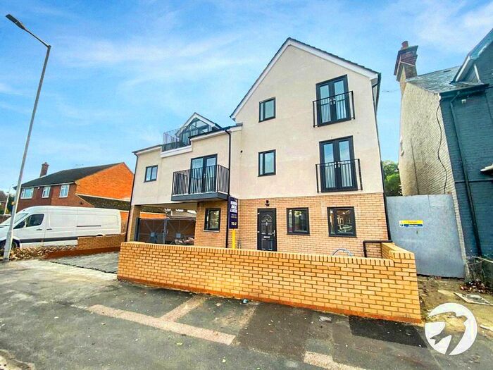 1 Bedroom Flat To Rent In London Road, Sittingbourne, Kent, ME10