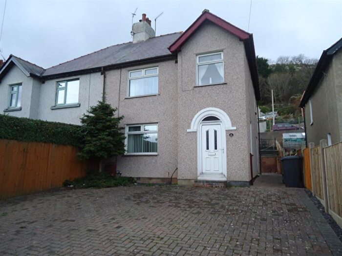 3 Bedroom Semi-Detached House To Rent In Llwynon Road, Llandudno, LL30