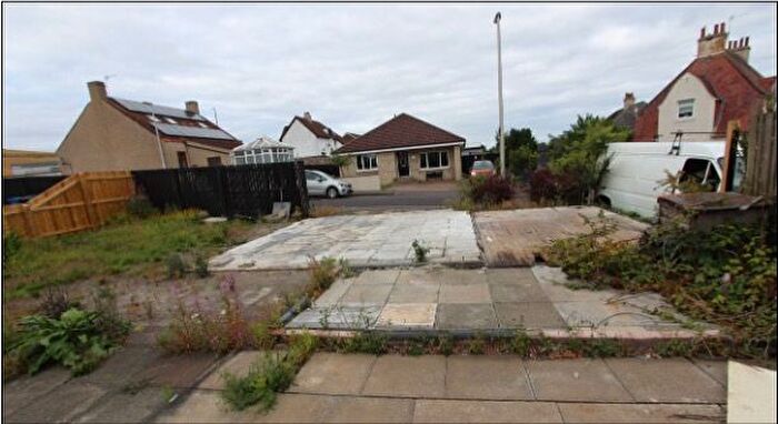 2 Bedroom Detached House For Sale In Main Street, Kinglassie, KY5