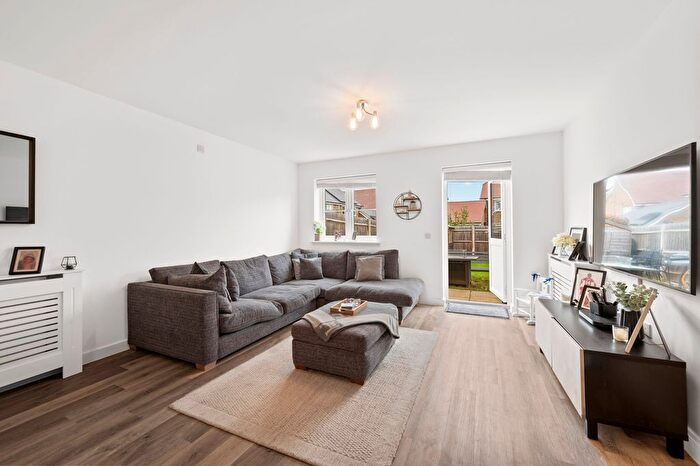 2 Bedroom End Terrace House For Sale In Poppins Close, Walton-On-Thames, KT12