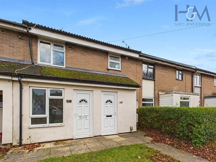 1 Bedroom Maisonette To Rent In Colestrete, Stevenage, Hertfordshire, SG1