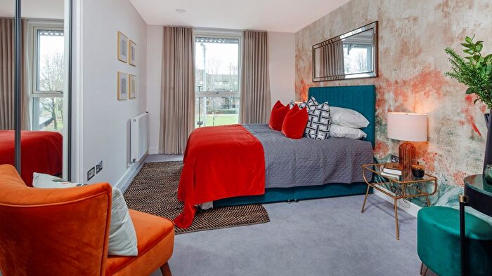 2 Bedroom Flat To Rent In South Grove, London, E17