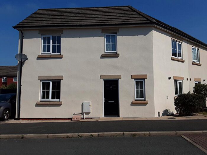 3 Bedroom Semi-Detached House To Rent In Dorset Drive, Chorley, Lancashire, PR7