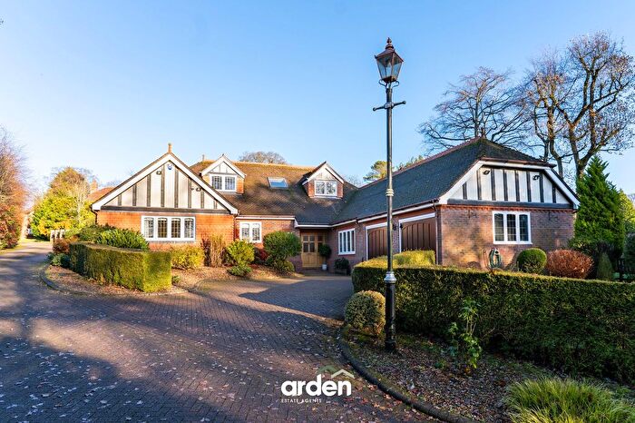 6 Bedroom Detached House For Sale In The Haven, Barnt Green, B45