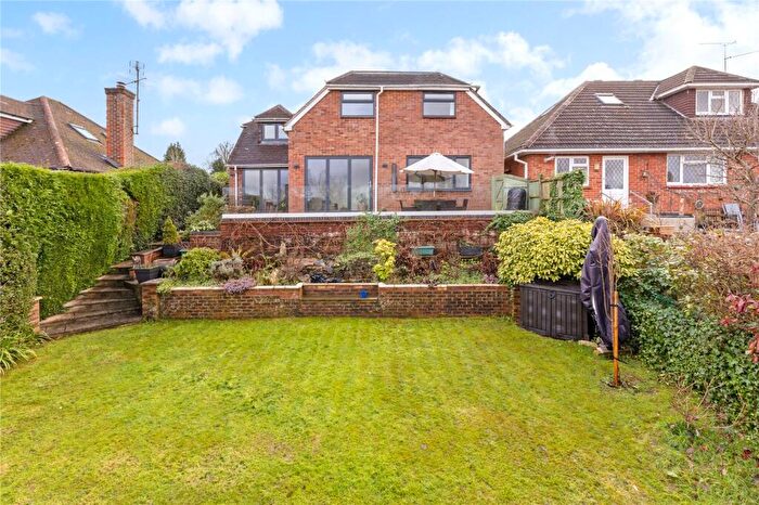 4 Bedroom Detached House For Sale In Grove End Road, Farnham, Surrey, GU9