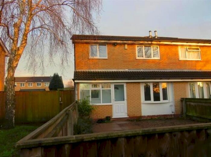 2 Bedroom Flat To Rent In Foxdale Drive, Brierley Hill DY5