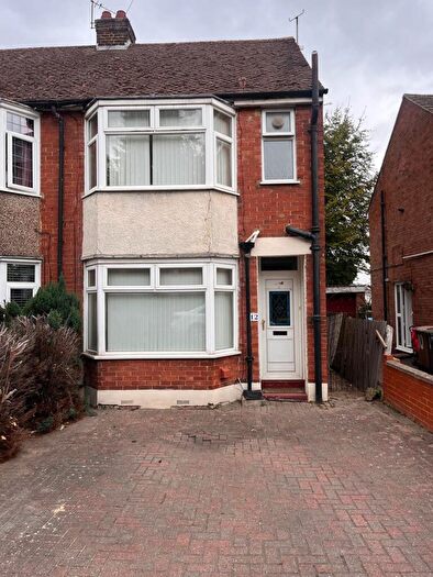 2 Bedroom Terraced House To Rent In Trinity Road, Luton, LU3