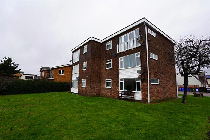 2 Bedroom Flat To Rent In Canvey Island, SS8