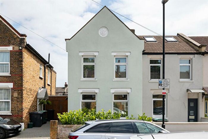 3 Bedroom House To Rent In Tilson Road, Tottenham, N17