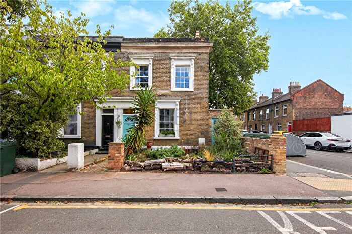 7 Bedroom End Terrace House For Sale In Manbey Grove, Maryland, London, E15