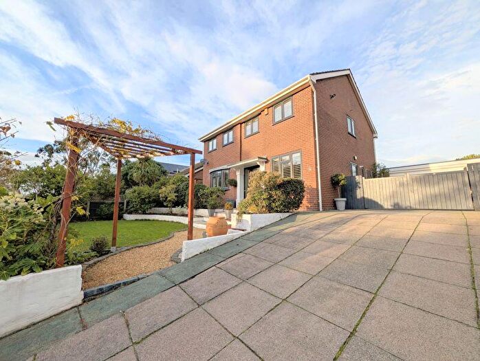 3 Bedroom Detached House To Rent In Golf Open - Oxford Road, Birkdale - Sleeps, PR8