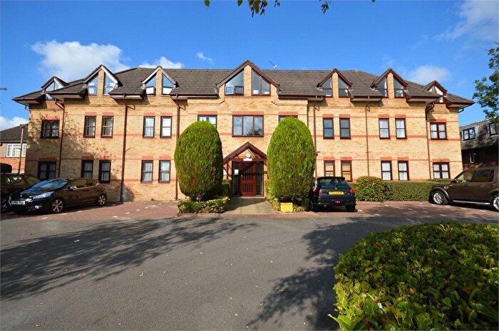 1 Bedroom Flat To Rent In Flat The Gables, North Orbital Road, Watford, Hertfordshire, WD25