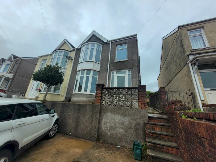 3 Bedroom Semi-Detached House To Rent In Pentregethin Road, Swansea, SA5