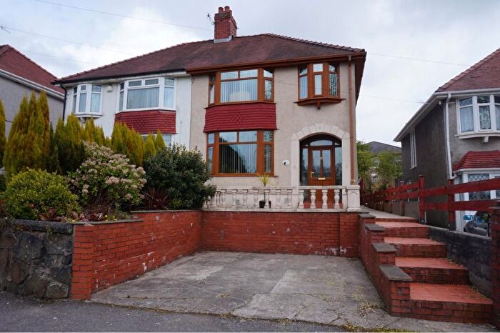 3 Bedroom Semi-Detached House To Rent In Station Road, Swansea, SA5
