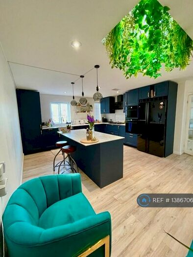 2 Bedroom Penthouse To Rent In Woodford Avenue, Ilford, IG2