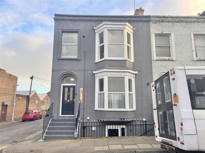 2 Bedroom Flat To Rent In Addington Street, Margate, CT9