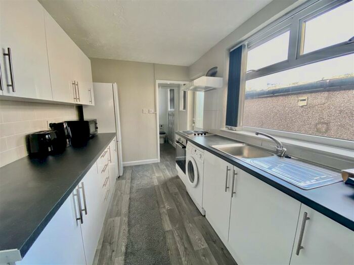 4 Bedroom Private Hall To Rent In Ullswater Road, Lancaster, LA1