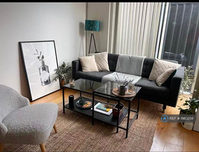 1 Bedroom Flat To Rent In Commercial Street, London, E1