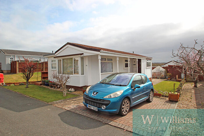 2 Bedroom Park Home For Sale In Folly Lane, East Cowes, PO32