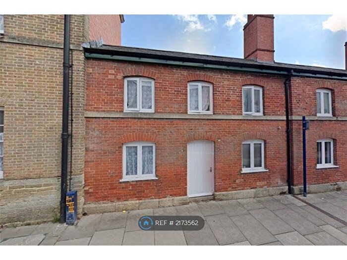 2 Bedroom Terraced House To Rent In The Cottages, Devizes, SN10