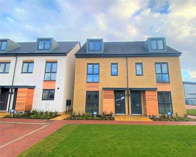 3 Bedroom Semi-Detached House To Rent In Crampton Road, Greenbridge Square, Swindon, Wiltshire, SN3